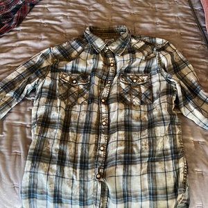 Men’s long sleeve Freedom Foundry snap front casual shirt.  Size Large